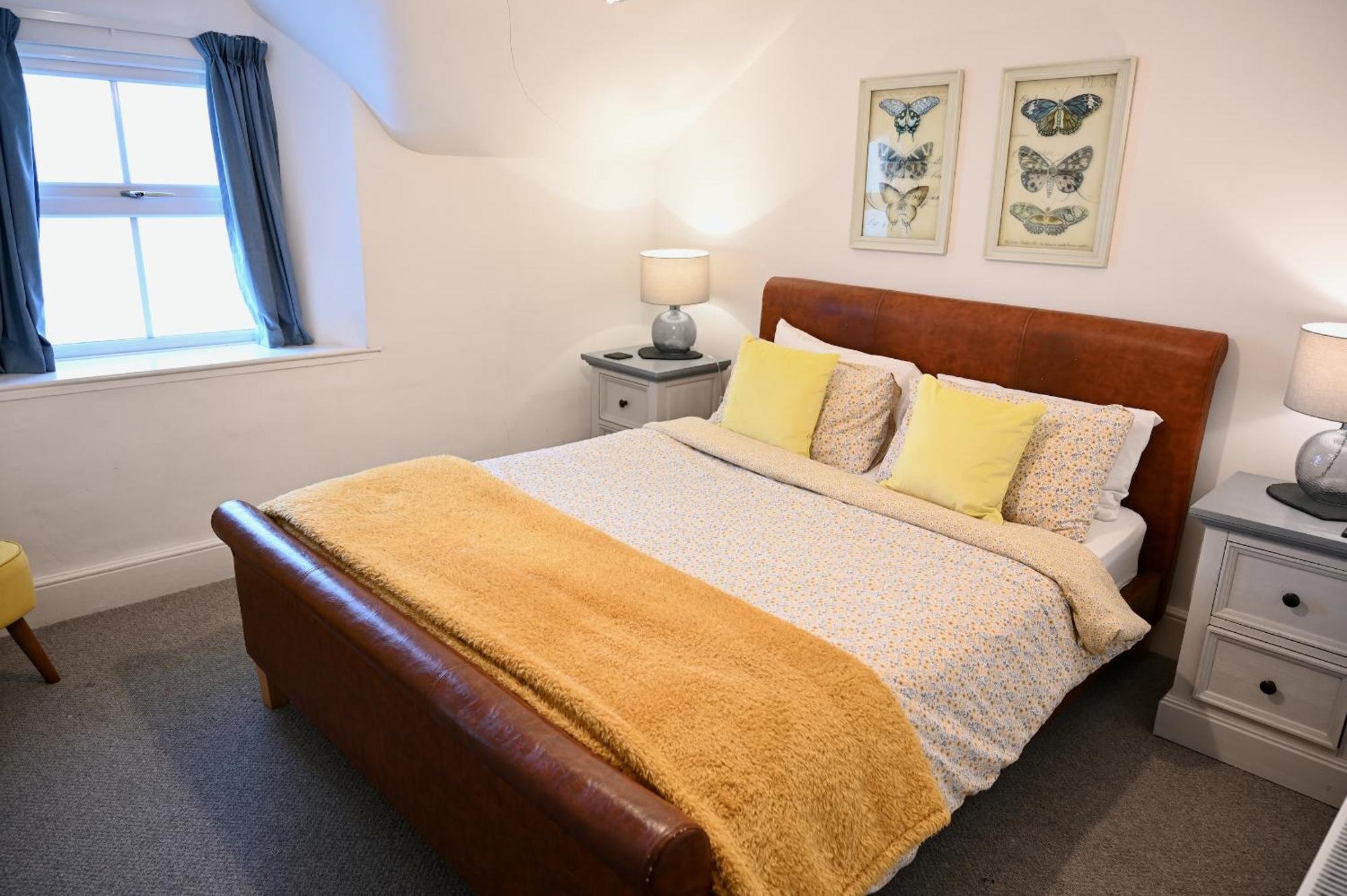 Glan Y Mor, Sleeps 20, 8 Bedrooms, 8 Bathrooms, Seafront, Criccieth Esterno foto