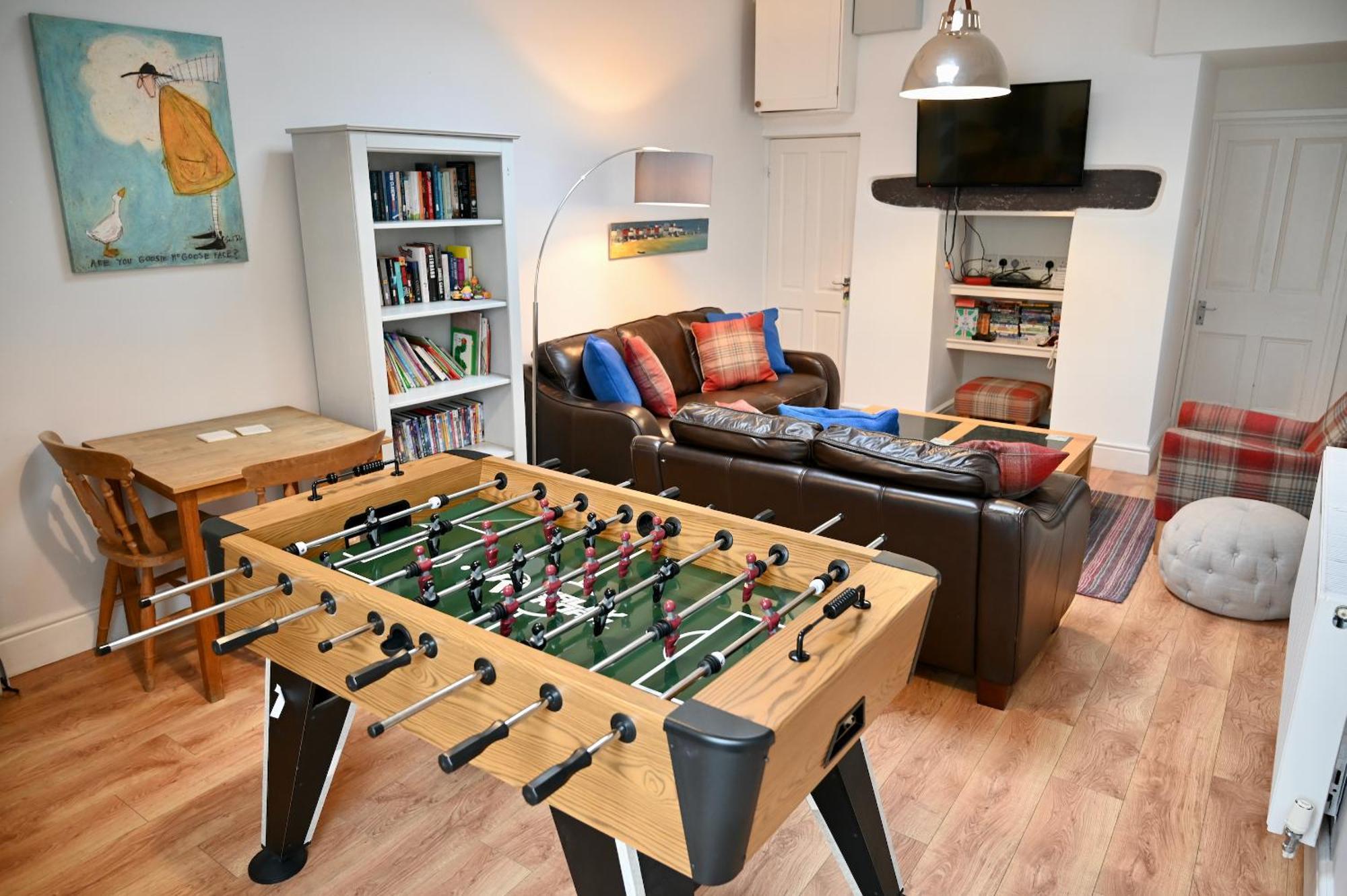 Glan Y Mor, Sleeps 20, 8 Bedrooms, 8 Bathrooms, Seafront, Criccieth Esterno foto